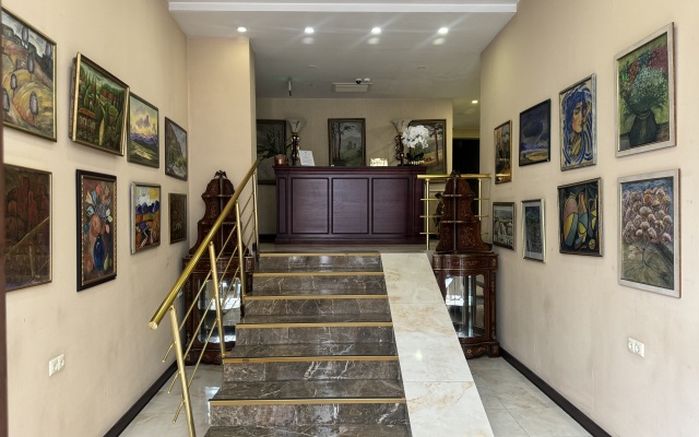 Natali Metekhi Palace Hotel
