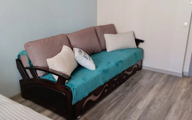 Na Ulitse Podvoyskogo 68 Flat
