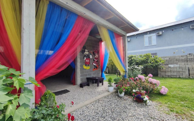V Alakhadzy Guest house