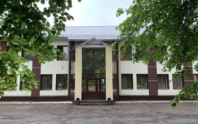 Gostinitsa Neftyanik Hotel