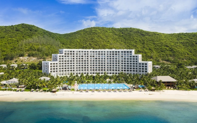 Территория курорта Vinpearl