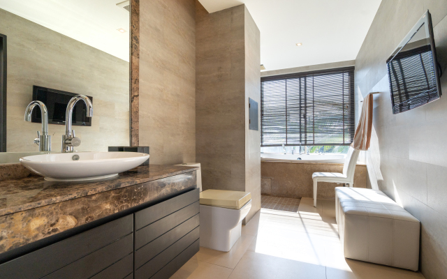 Beachfront luxury villa in Rawai Villa