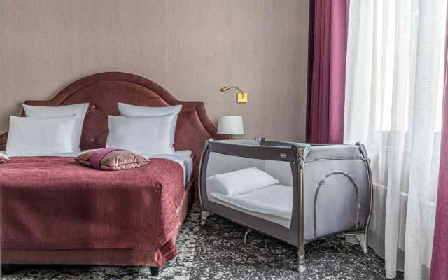 Kravt Nevsky and Spa