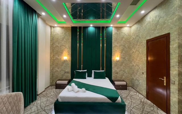Royal Mansion Hotel