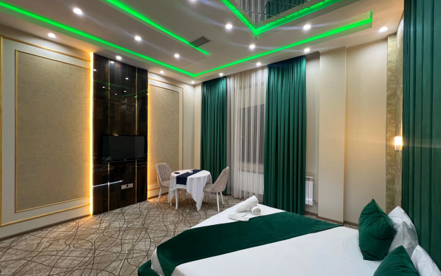 Royal Mansion Hotel