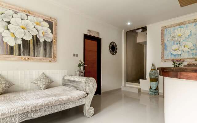 Blue Swing Villa