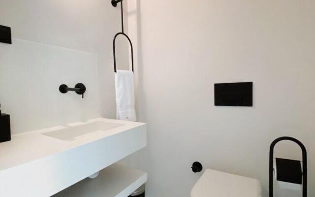To Be Social House Hotel