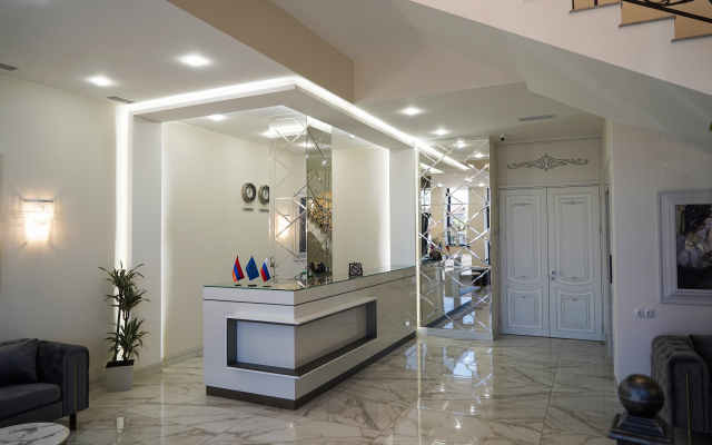 Igit Plaza Hotel