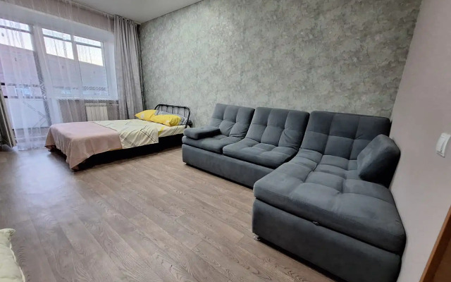 Evrodvushka 6 mest Flat