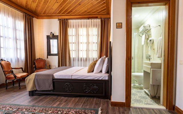WOO Town Suites