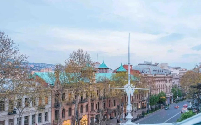 Rooftop Apartments at Rustaveli Avenue Mini hotel