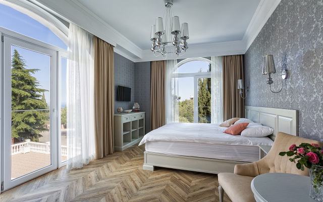 Roza Vetrov Guest House