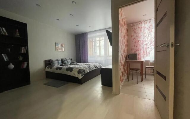 Na ulitse Yubileynoy Flat
