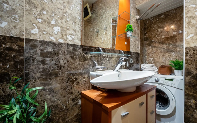 U Burdenko Flat