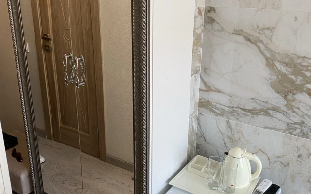 V 5 Minutakh Ot Morya Apartments