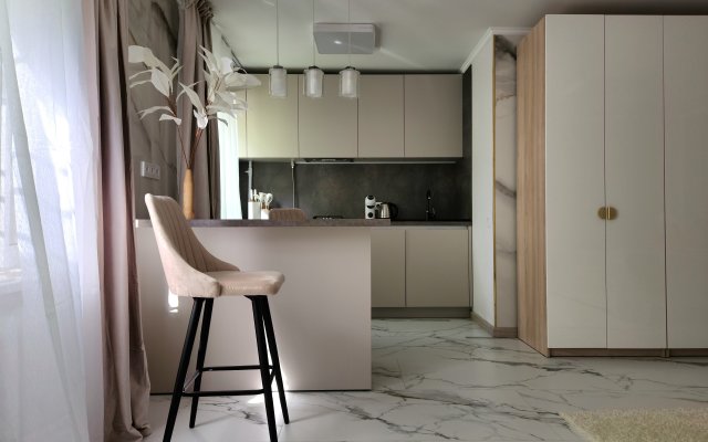 Tolstoy Donskaya Flat