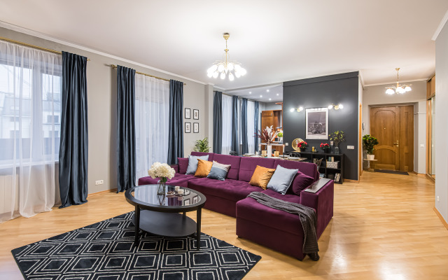 GM Jelitnaja chetverka na Arbate Apartments