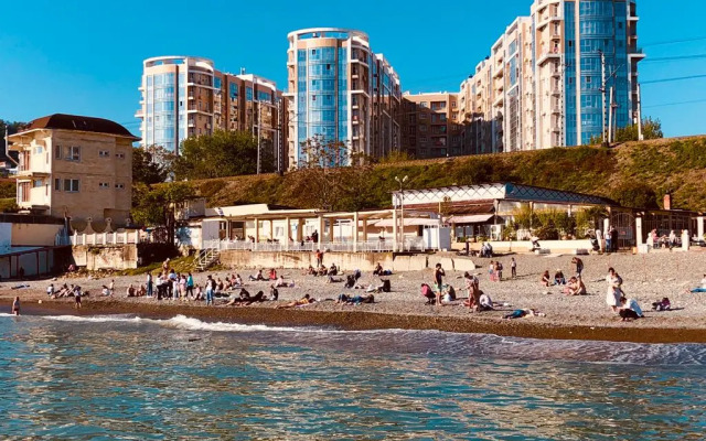 More Pri Vykhode Iz Dvora Flat
