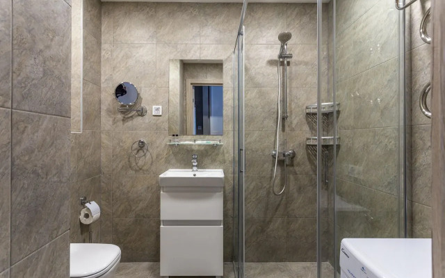 S Otlichnym Vidom Na Gorod Pryamo U Metro Apartments