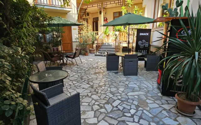 Danisimo Hotel