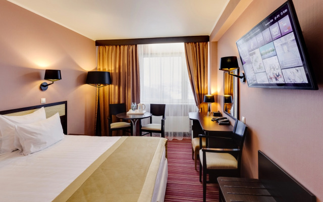 Vega Izmailovo Hotel