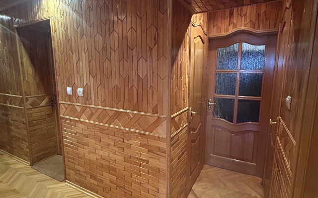 Квартира 2-х комнатная в центре посёлка Тульского