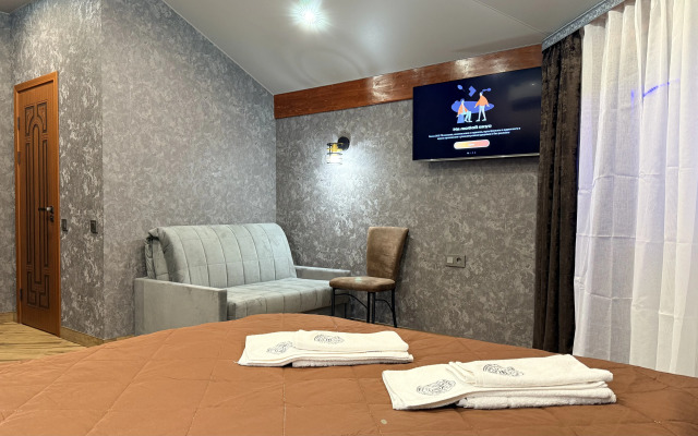 Апартаменты студия 12 Дворик Друзей