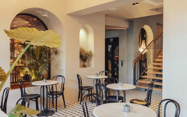 Roome Boutique Hotel