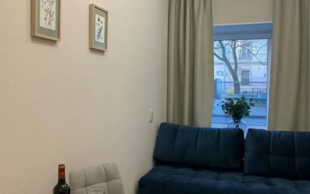 Квартира 2х комнатная с отдельным входом из зеленого садика