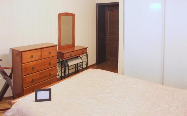 Na Ulitse Bagrationa Apartments