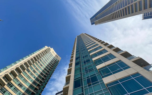 Апартаменты The Lofts Downtown Views