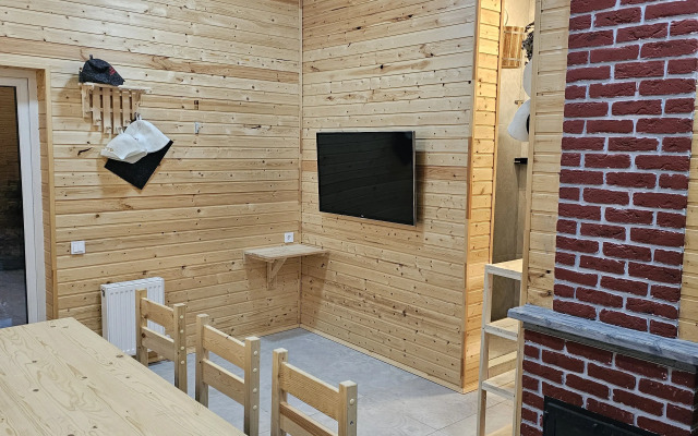 Частный дом с баней и бассейном