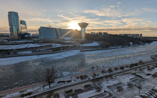 Апартаменты Студия с камином, деревом и видом на реку