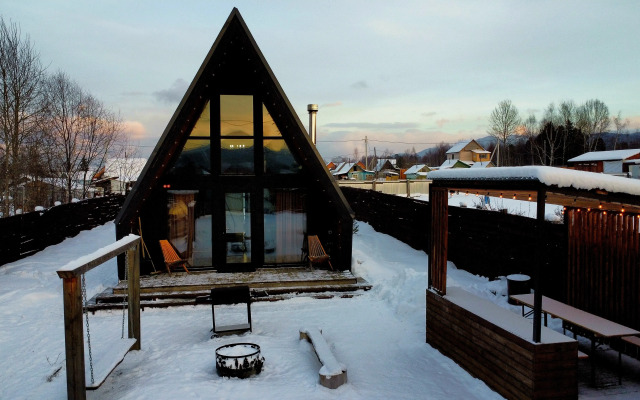 Chilla Villa Black Guest House 1