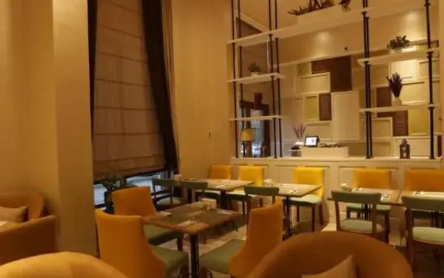 Hotel 777