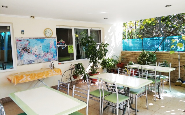 Gostinitsa Domik V Gagrakh Mini-Hotel