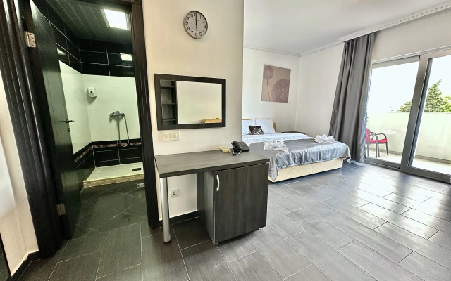 West Gate Guest house