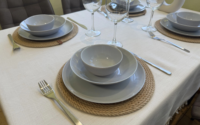 Апартаменты Уютная светлая 2-комнатная квартира с видом на Машук