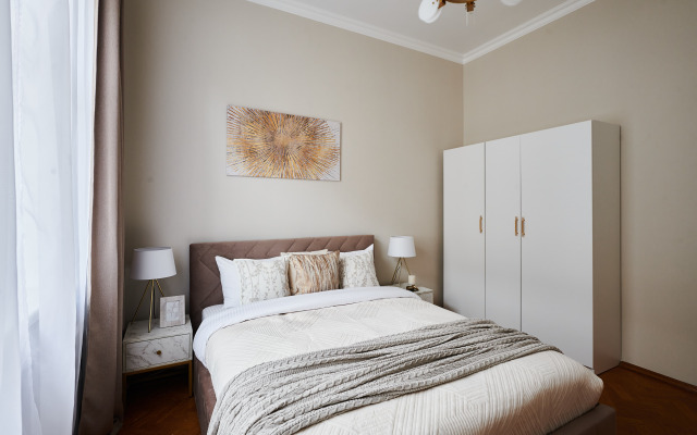 GM Trekhkomnatnye Pryamo u Krasnoj Ploshchadii Apartments