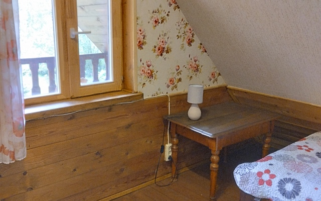 Частный дом Дом у реки в английском стиле