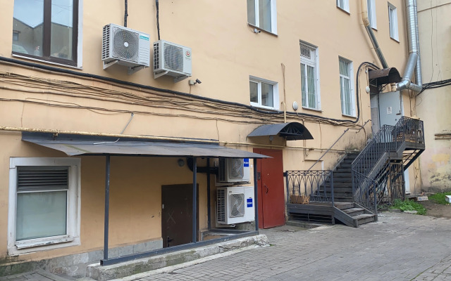 V Tsentre Rossiya Sennaya Ploschady 5 Flat