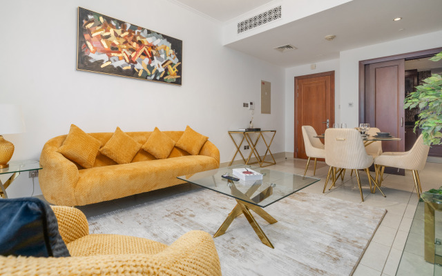 Апартаменты Unique 1BR with Balcony Downtown