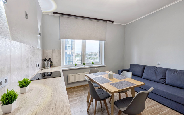 Na Ulitse Tipanova Flat