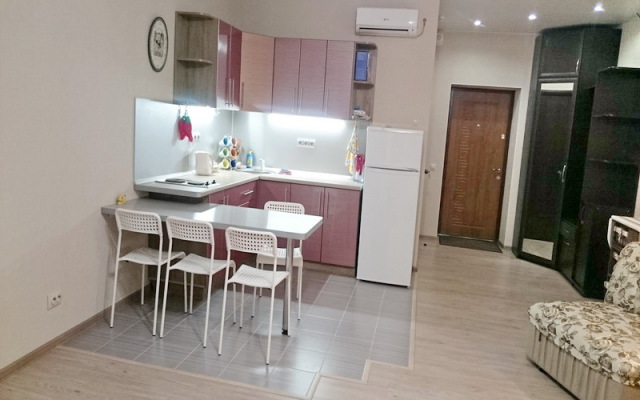 Apartamentyi V Dome U Grecheskoj Horyi