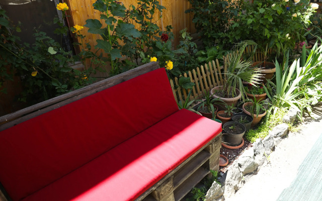 U Ashota Guest house