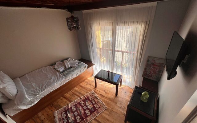 Tarihi Sari Konak Hotel