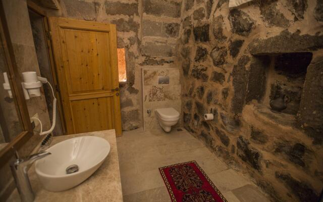 Helike Cave Suites
