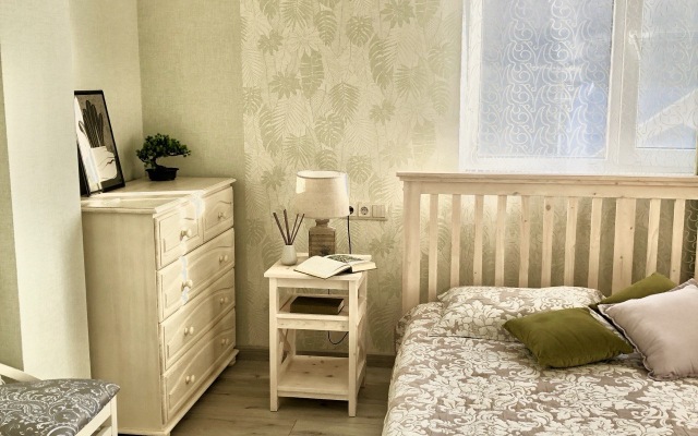 1-K Kvartira Ryadom S Morem Flat
