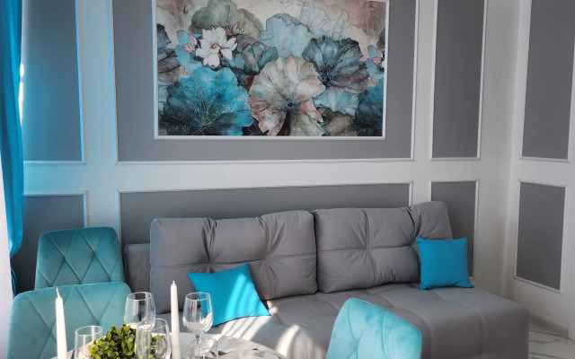 S Vidom na Zakat Rodionova, 19 Flat