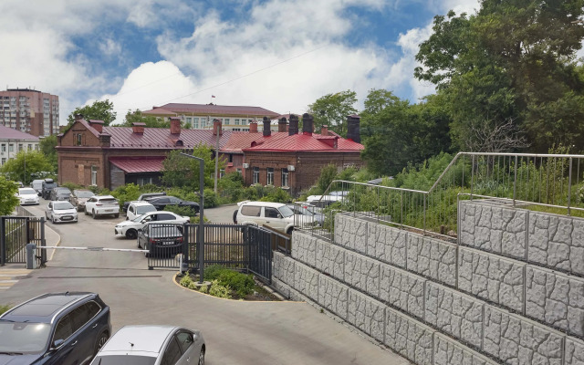 V Tsentre Goroda Apartments